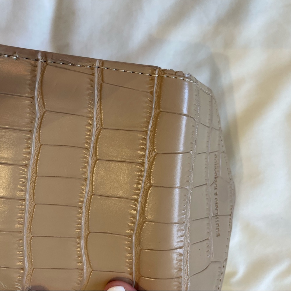 4 Wallets! - Picture 7 of 15